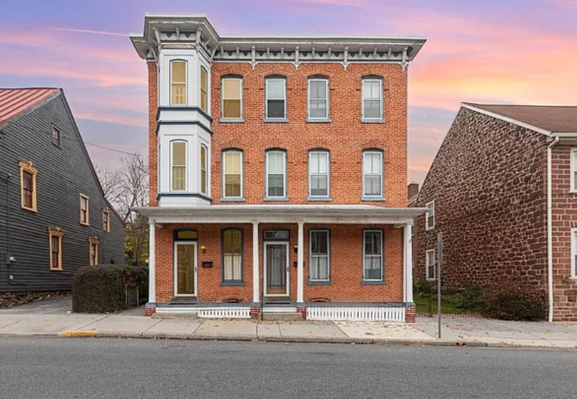 33 E Main St - Room 6